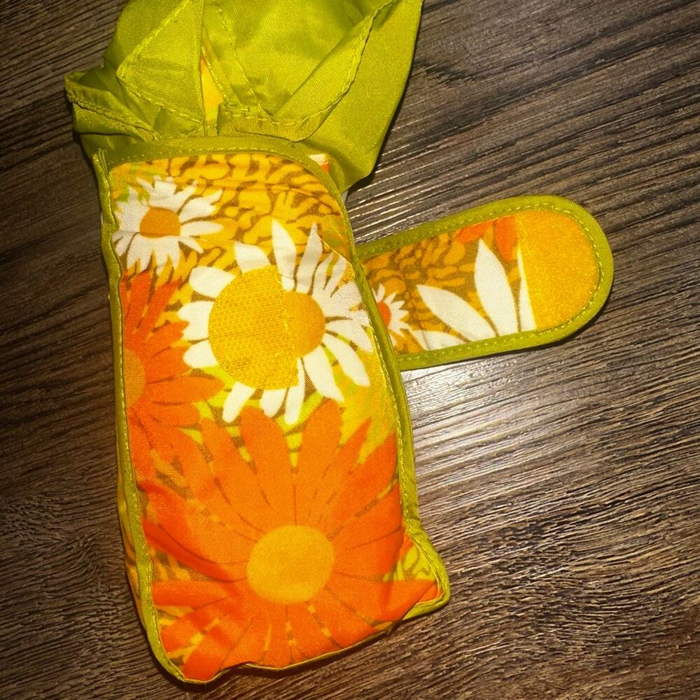 Vtg SHEDRAIN Green Orange Yellow Floral Umbrella w/case USA - Picture 8 of 10